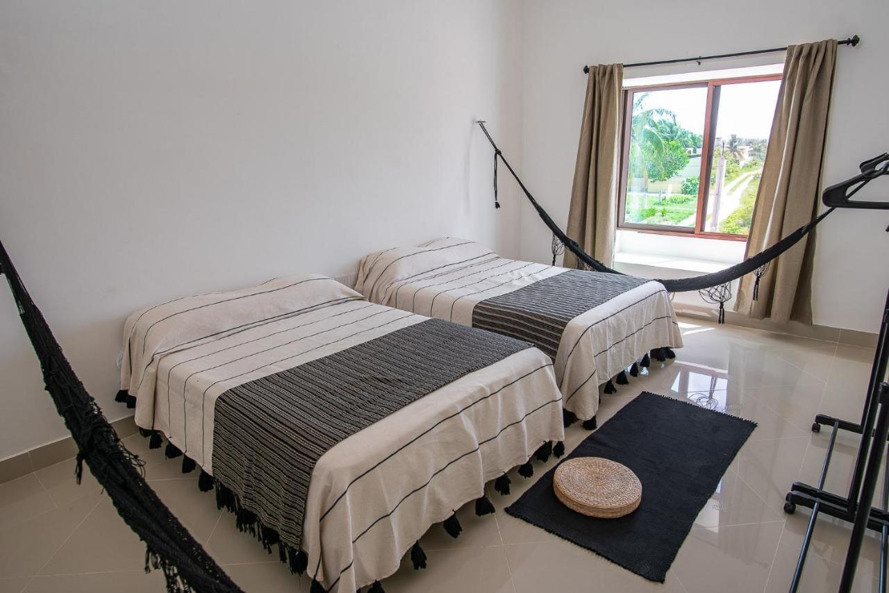 97982 New Modern Villa, Private Pool, High Internet Speed, 2 Blocks From The Beach Чиксулуб Экстерьер фото